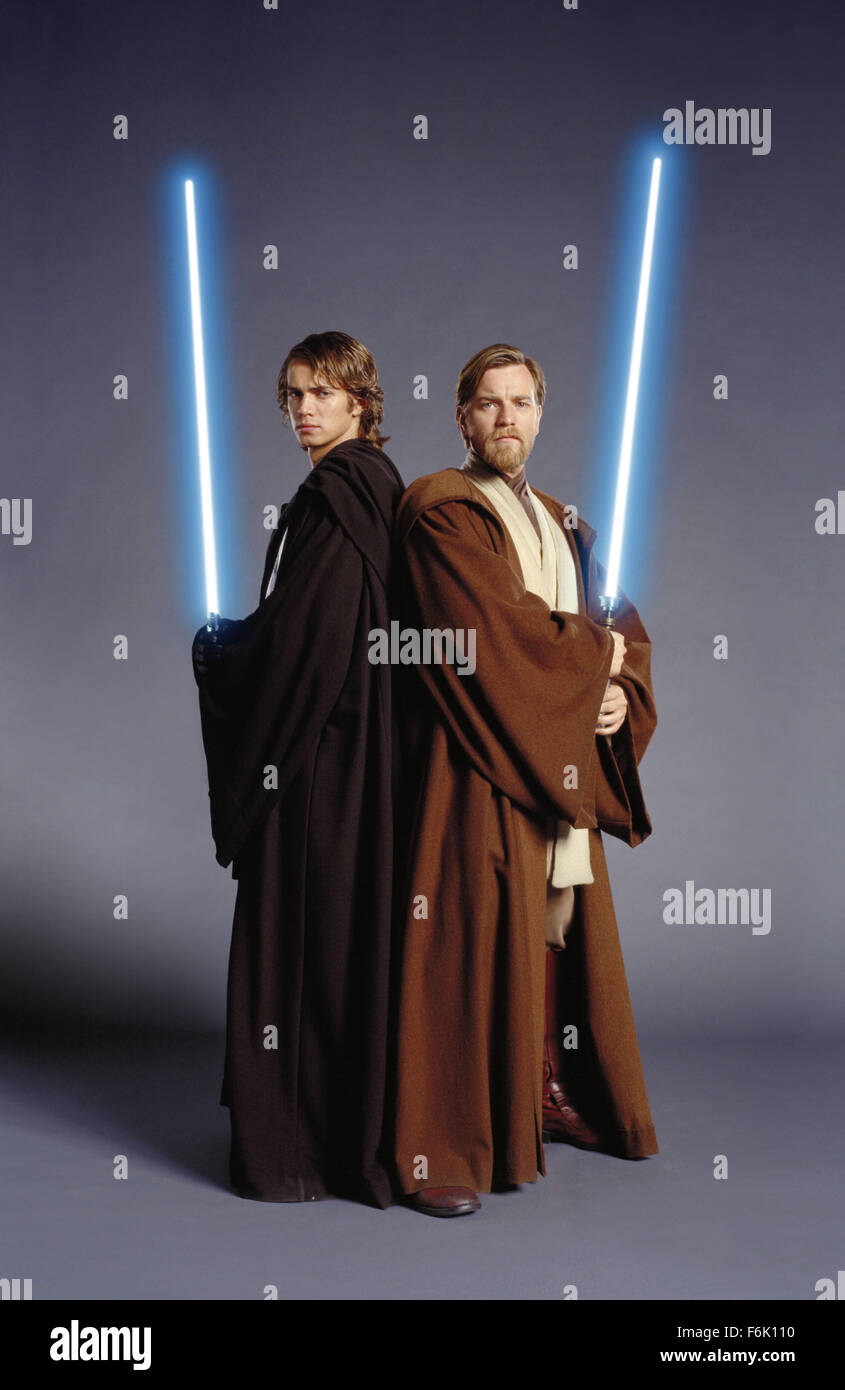 Datum der Freigabe: 19. Mai 2005. FILMTITEL: Star Wars: Episode III-die Rache von den Sith. STUDIO: Lucasfilm. PLOT: Eine Reifung Anakin Skywalker geht auf die dunkle Seite der Kraft und Sith-Lord Darth Vader wird. Wir erleben die Umwandlung in eine dunkle, beängstigend noch spannender Höhepunkt. Die Geschichte hier logischerweise richtet den Ereignissen von Episode IV, die ursprüngliche 1977 Star Wars Film in dem Darth Vader in den Krieg gegen seine eigenen Kinder, Luke und Leia zieht. Im Bild: HAYDEN CHRISTENSEN als EWAN MCGREGOR als Obi-Wan Kenobi und Anakin Skywalker. Stockfoto