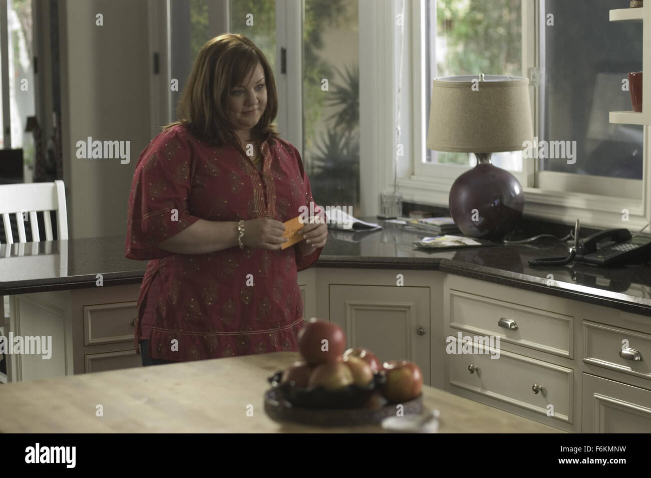 Datum der Freigabe: 21. Januar 2007. FILMTITEL: Die Neunen. STUDIO: Sony Pictures. PLOT: Gary, ein Schauspieler, ein Polizist im Fernsehen spielt, benutzt zu viel Feuerzeugbenzin, wenn er seine Ex-Freundin Dinge brennt, trinkt und fährt, Riss nutzt und sein Auto stürzt. Er sich im Gefängnis sobers und befindet sich unter Hausarrest und dem wachsamen Auge der Publizist, der fröhlichen und tough-minded Margaret. Sie bewegt ihn in das leere Haus eines Schriftstellers entfernt in Kanada bei einem Shooting. Er trifft seine attraktive und scheinbar bereit Nachbar, Sarah, eine Freundschaft mit Margaret Blüten, und seltsame Dinge passieren: er findet, bemerkt er Stockfoto