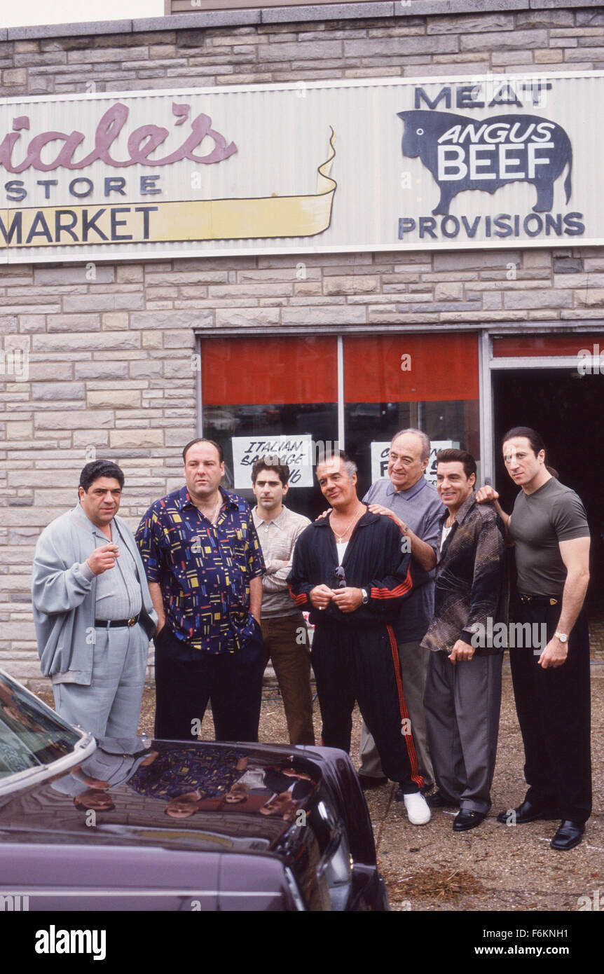 19. Juni 2013 - Datei - James Gandolfini, Star der HBO Serie "The Sopranos ist an einem Herzinfarkt in Rom gestorben. Er war 51. Gandolfino war bekannt für seine Rolle als Tony Soprano in der HBO-Serie "The Sopranos". Bild: JAMES GANDOLFINI als New Jersey ansässigen Italienisch-amerikanische Gangster Tony Soprano. (Bild Kredit: C HBO/Unterhaltung Bilder) Stockfoto