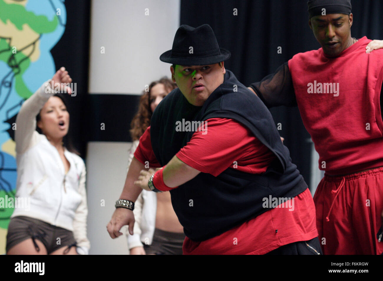 27. April 2007 - Vancouver, BC, Kanada - RELEASE DATE: 27. April 2007. Regie: Harvey Glazer. STUDIO: Bob Yari Produktionen/Yari Film Group. PLOT: Eine junge Breakdancer trifft den Kopf während einer Talent-Show und schlüpft in ein Koma seit zwanzig Jahren. Aufwachen im Jahr 2006, er zu ihm und seinem Team Karriere wiederzubeleben sucht mit Hilfe von seiner Freundin und seinen Eltern. Im Bild: HARVEY GLAZER als Chimichanga. (Bild Kredit: C Yari Film Group) Einschränkungen: Dies ist ein öffentlich verbreiteten Film, Fernsehen oder Werbung Foto. Non-redaktionelle Verwendung erfordern zusätzliche Freiräume. Stockfoto