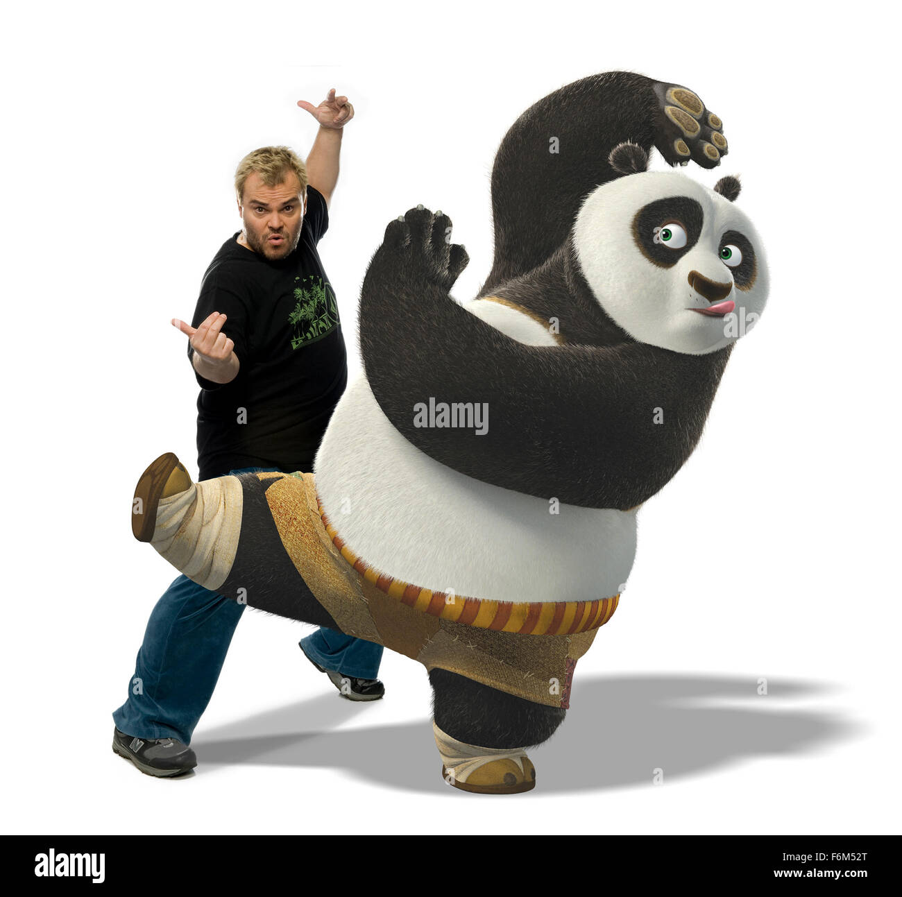 Erscheinungsdatum: 6. Juni 2008. FILMTITEL: Kung Fu Panda. STUDIO: DreamWorks Animation. PLOT: Unerwartet gewählt, um eine uralte Prophezeiung zu erfüllen und in der Kunst des Kung Fu zu trainieren, beginnt Giant Panda Po (Jack Black) sein Studium unter Meister Shifu (Dustin Hoffman), der Trainer des legendären Furious Five. Bild: JACK BLACK als Po (Stimme). Stockfoto