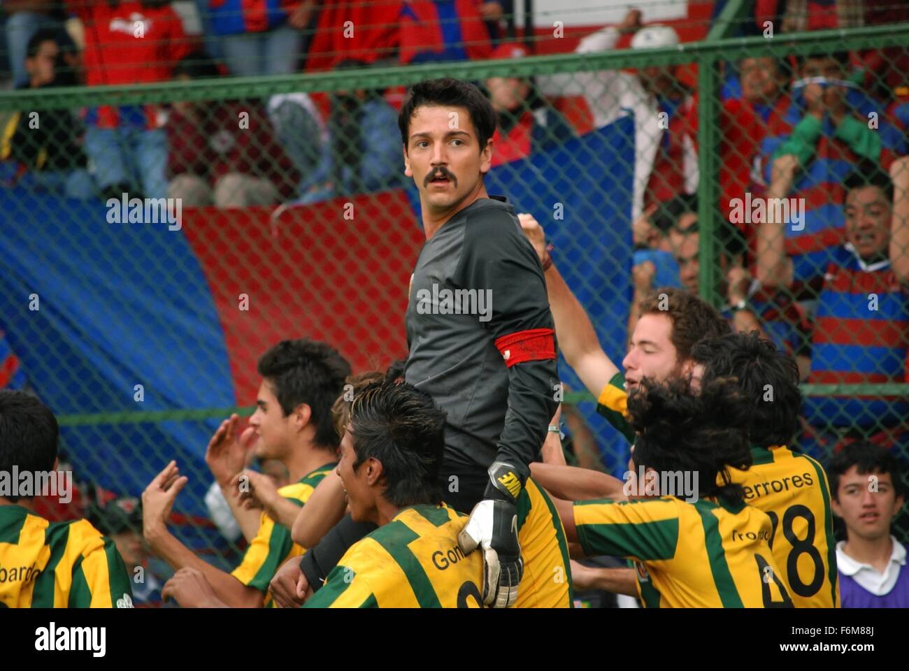 Datum der Freigabe: 19. Dezember 2008. Titel: Rudo y Cursi. STUDIO: Producciones Anhelo. PLOT: Zwei Geschwister Rivalen gegenseitig in die Welt des professionellen Fußballs. Im Bild: DIEGO LUNA als Beto. Stockfoto