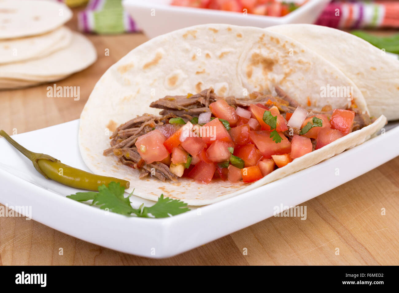 Schweinefleisch oder Rindfleisch Carnita Taco mit Pico de Gallo closeup Stockfoto