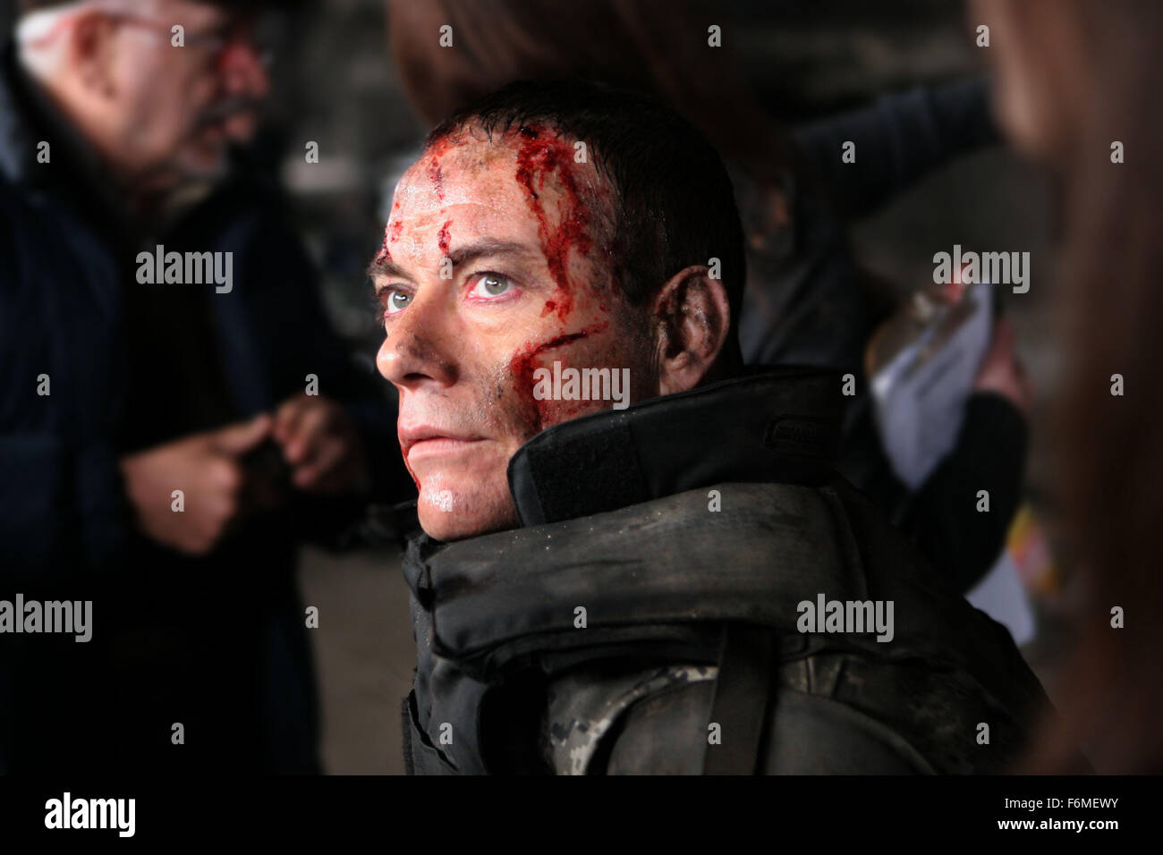 Datum der Freigabe: 1. Oktober 2009. FILMTITEL: Universal Soldier: Regeneration. STUDIO: Foresight Unlimited. PLOT: Wenn Terroristen nukleare Katastrophe drohen, ist der weltweit einzige Hoffnung, stillgelegten Universal Soldier Luc Deveraux zu reaktivieren. Zurückgesetzt und neu programmiert, muss Deveraux seinem Erzfeind aus der ursprünglichen Universal Soldier und eine weiter-GenerationUniSol übernehmen. Im Bild: JEAN-CLAUDE VAN DAMME als Luc Deveraux. Stockfoto