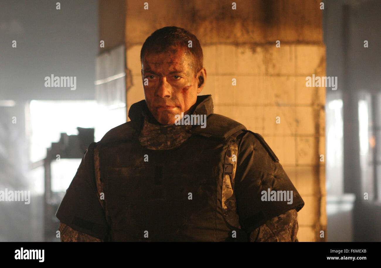 Datum der Freigabe: 1. Oktober 2009. FILMTITEL: Universal Soldier: Regeneration. STUDIO: Foresight Unlimited. PLOT: Wenn Terroristen nukleare Katastrophe drohen, ist der weltweit einzige Hoffnung, stillgelegten Universal Soldier Luc Deveraux zu reaktivieren. Zurückgesetzt und neu programmiert, muss Deveraux seinem Erzfeind aus der ursprünglichen Universal Soldier und eine weiter-GenerationUniSol übernehmen. Im Bild: JEAN-CLAUDE VAN DAMME als Luc Deveraux. Stockfoto