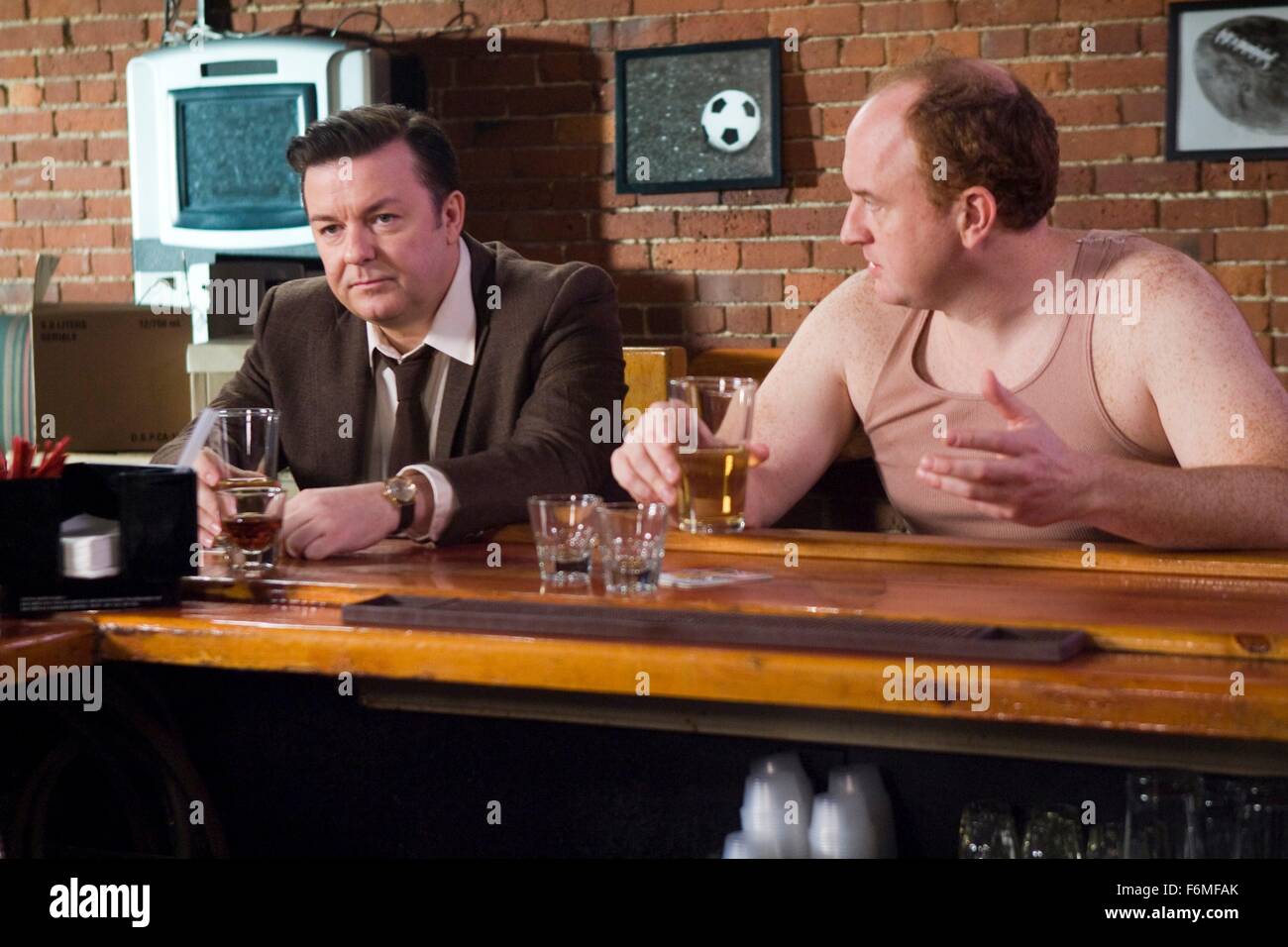 Datum der Freigabe: 2. Oktober 2009. FILMTITEL: The Invention of Lying. STUDIO: Radarbilder. PLOT: Eine Komödie in einer Welt, wo niemand jemals gelogen hat, bis ein Schriftsteller die Gelegenheit zur persönlichen Bereicherung ergreift. Im Bild: RICKY GERVAIS als Mark Bellison und LOUIS c.k. wie Greg. Stockfoto