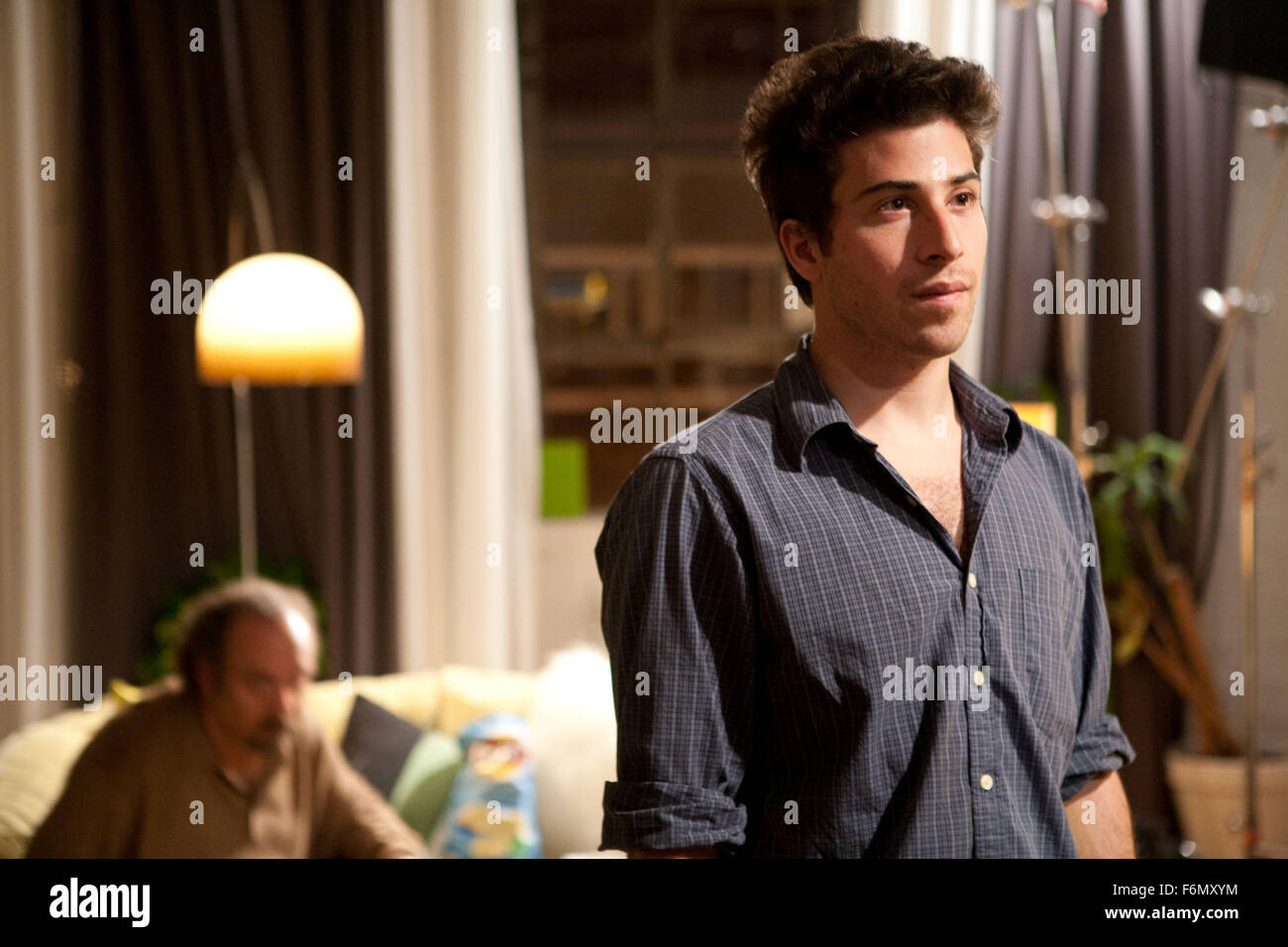 Erscheinungsdatum: 14. Januar 2011 Film Titel: Barney's Version STUDIO: Serendipity Punkt Filme Direktor: Richard J. Lewis PLOT: pikareske und rührende Geschichte von politisch nicht korrekt, vollständig lebte die impulsive, jähzornig und furchtlos stumpfen Barney Panofsky.   Im Bild: JAKE HOFFMAN als Michael (Bild Kredit: C Serendipity Punkt Filme/Unterhaltung Bilder) Stockfoto