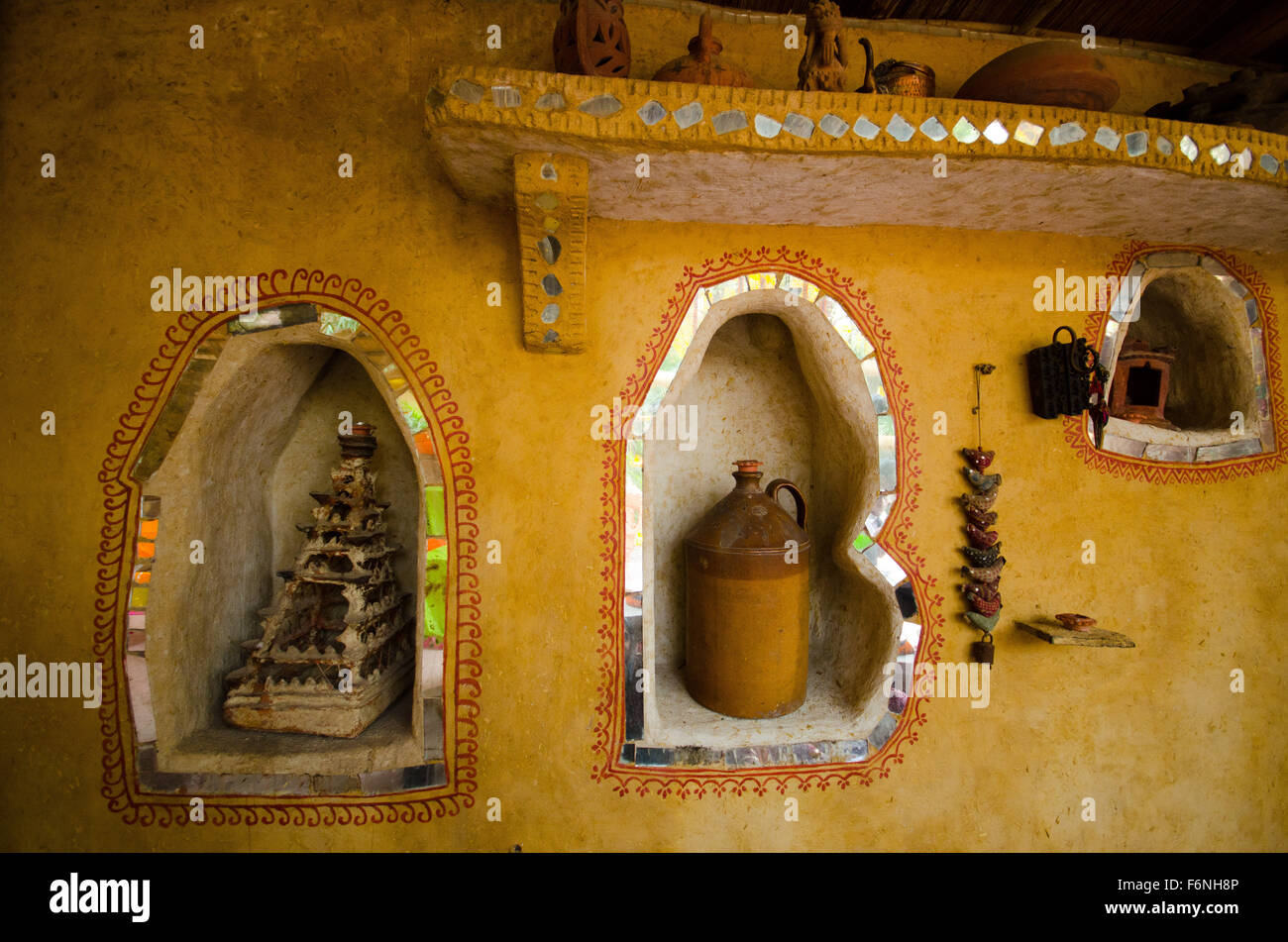 JAR in Alkoven, traditionelle Dorf Hause Wanddekoration, jodhpur, rajasthan, indien, asien Stockfoto