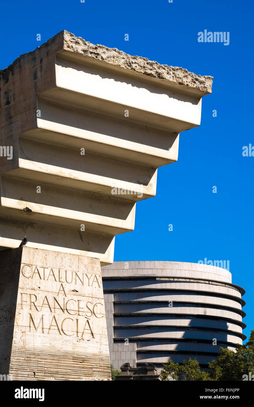 Denkmal für katalanische Politiker Francesc Macià des Bildhauers Josep Maria Subirachs an Plaça de Catalunya. Barcelona, Spanien. Stockfoto