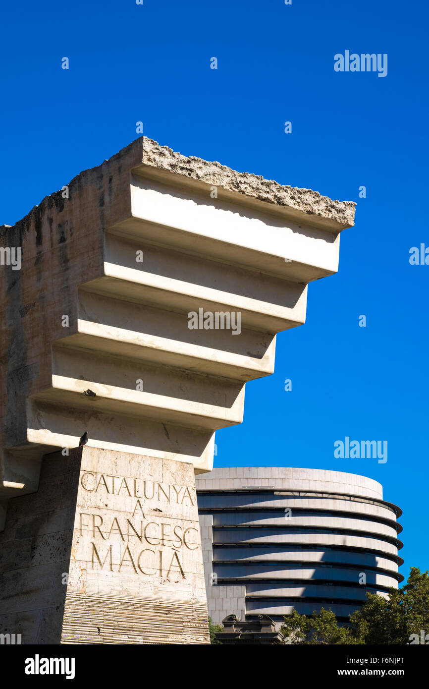 Denkmal für katalanische Politiker Francesc Macià des Bildhauers Josep Maria Subirachs an Plaça de Catalunya. Barcelona, Spanien. Stockfoto