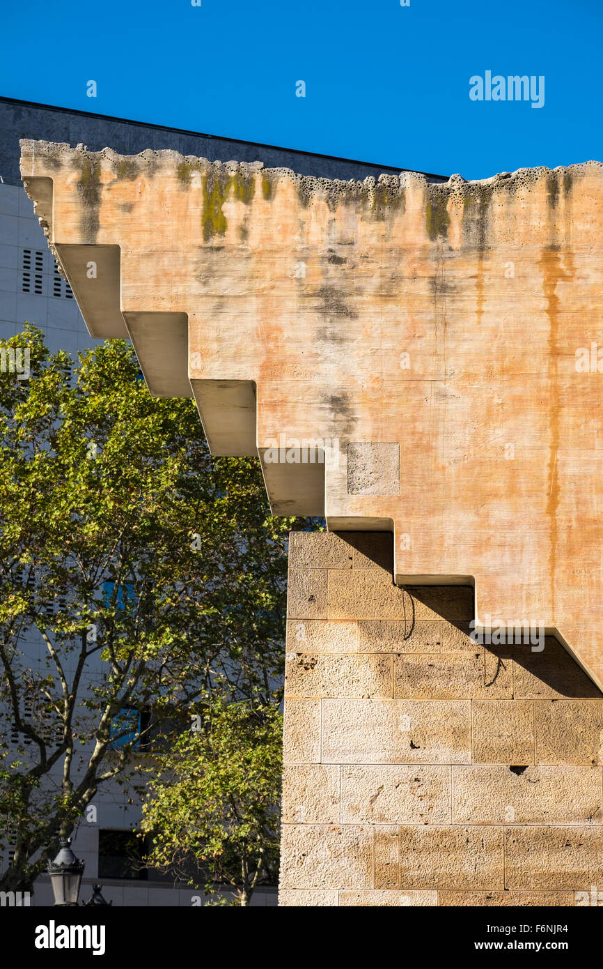 Denkmal für katalanische Politiker Francesc Macià des Bildhauers Josep Maria Subirachs an Plaça de Catalunya. Barcelona, Spanien. Stockfoto