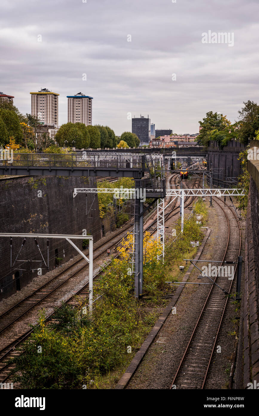 Eisenbahn-Schnitt in der Nähe von Euston Station, London, UK Stockfoto