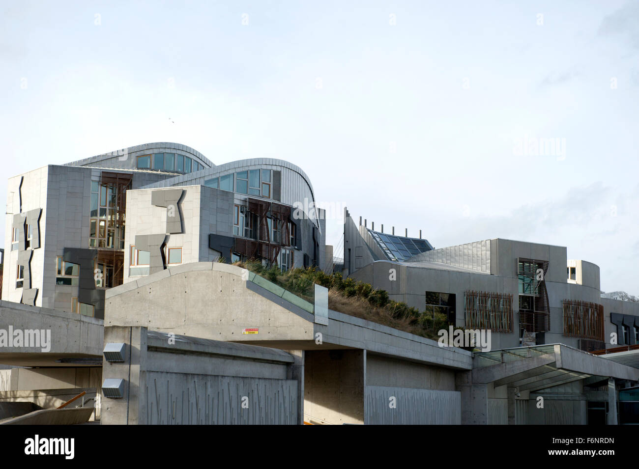 Architekten Sie Enric Miralles schottisches Parlament Holyrood Edinburgh.  9. Oktober 2004 geöffnet und kostet £ 414 Millionen Stockfoto