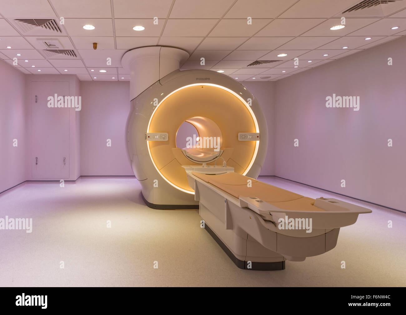 MRT-Scanner in einem Londoner Krankenhaus Stockfoto