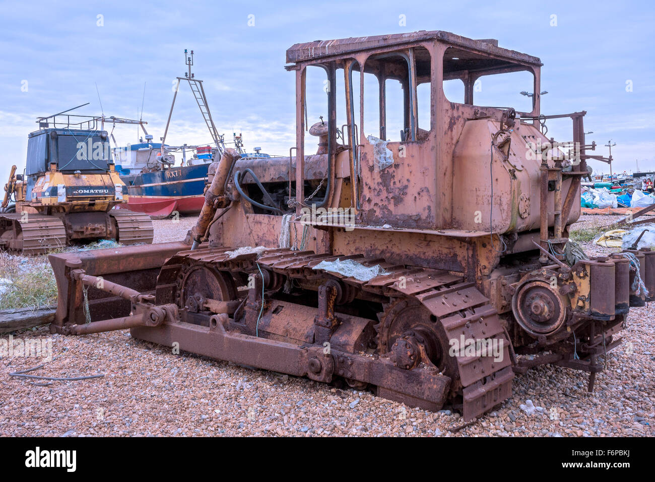 Rusty Bulldozer auf das Vorland Hastings East Sussex UK Stockfoto