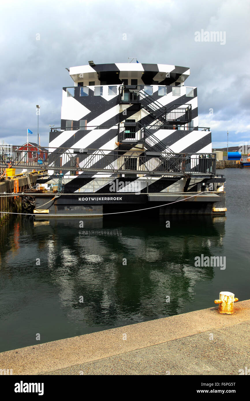Unterkunft barge Sans Vitesse, verwendet für die Öl-Industrie-Arbeiter, Victoria Pier Lerwick Harbour Shetland-Inseln Schottland, Vereinigtes Königreich Stockfoto