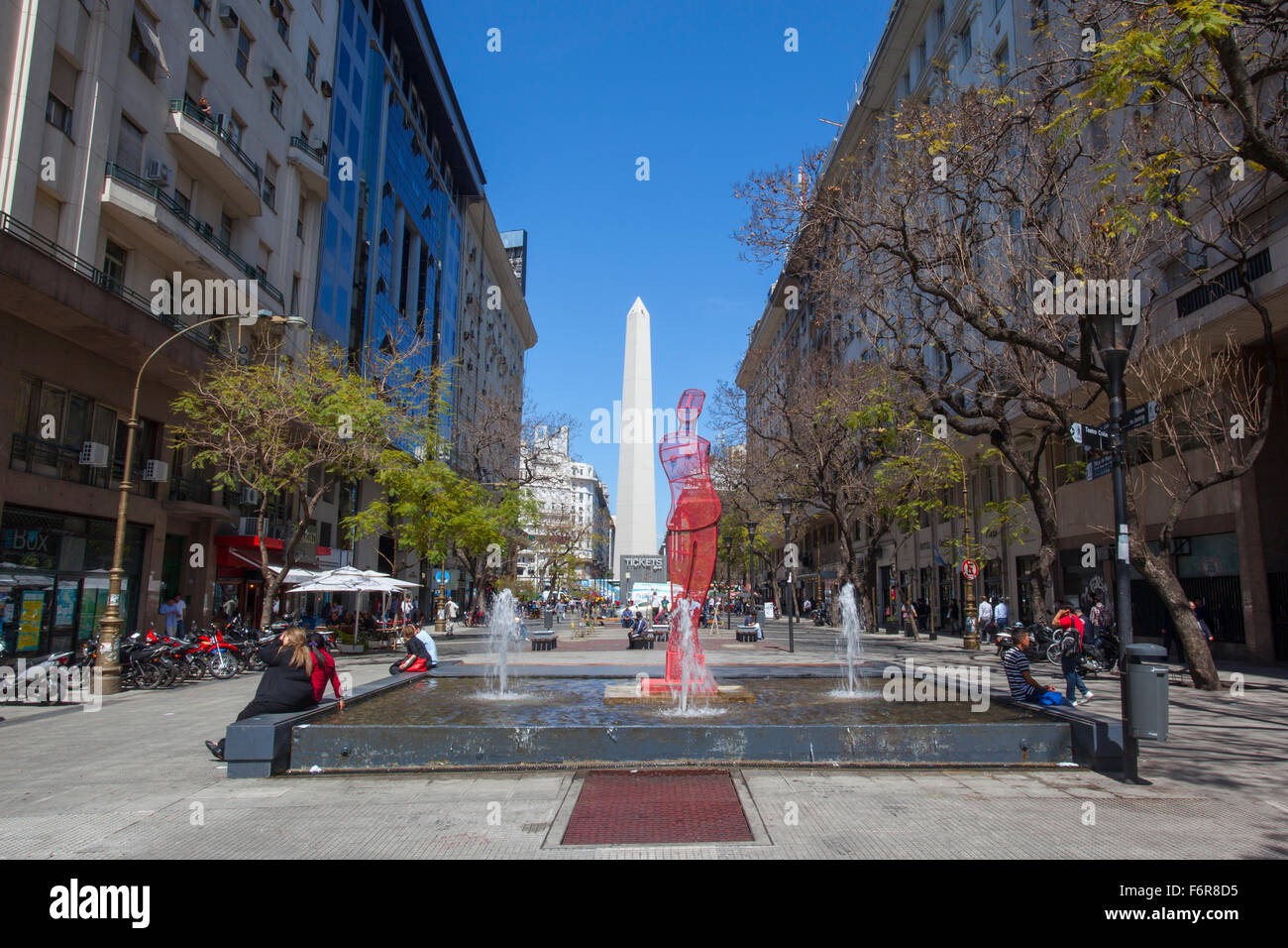 Buenos Aires Obelisk aus AV. Präs Roque Sáenz Peña (Diagonal Norte). Argentinien. Stockfoto