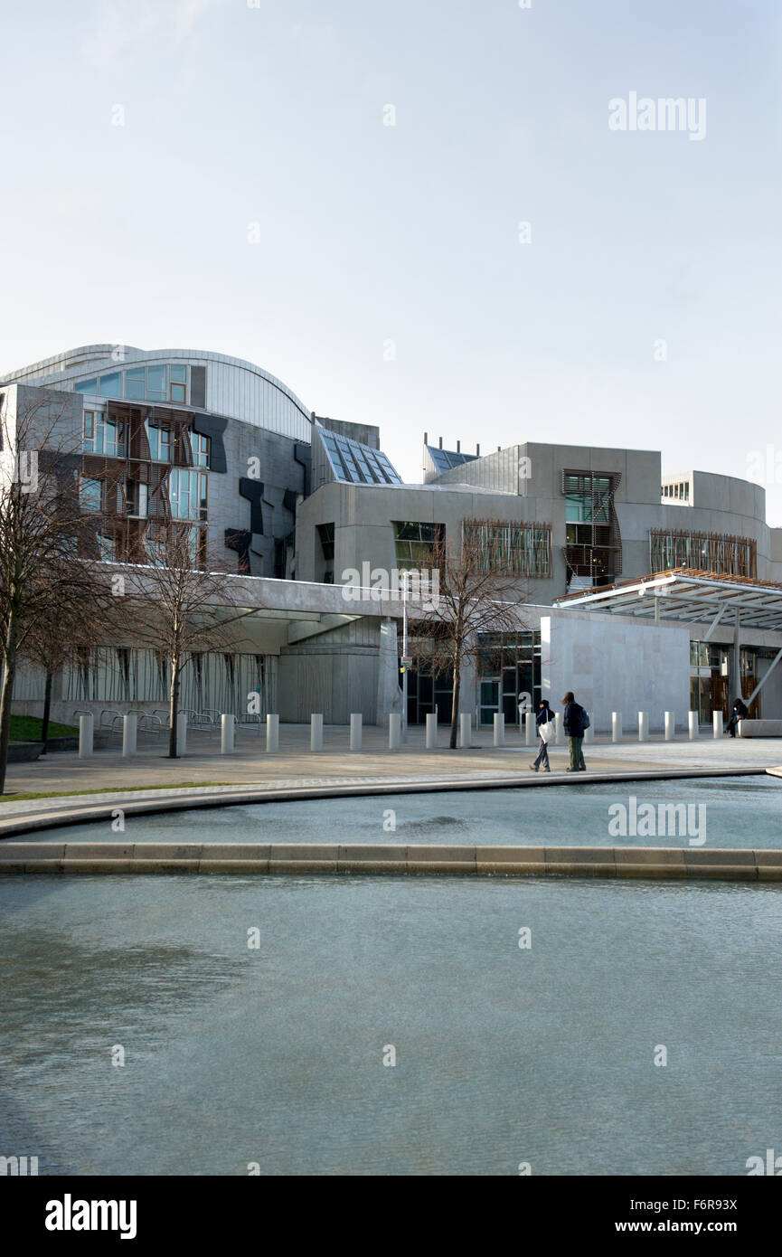 Architekten Sie Enric Miralles schottisches Parlament Holyrood Edinburgh.  9. Oktober 2004 geöffnet und kostet £ 414 Millionen. Stockfoto