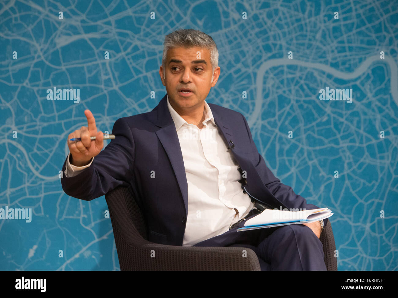 London Bürgermeisterkandidat für Labour, Sadiq Khan spricht bei einer Veranstaltung über seine Pläne für London, wenn gewählt Stockfoto