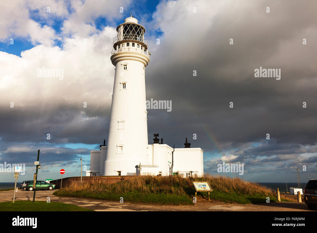 Flamborough Head Lighthouse Yorkshire England UK Europa Leuchttürme Flamboro Leuchtturm Außenfassade außerhalb Küste Küste Stockfoto