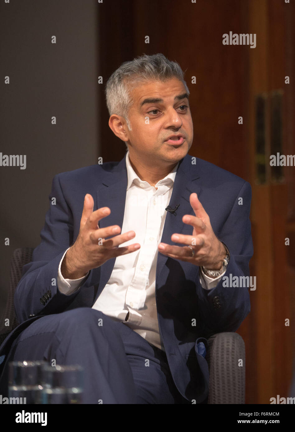 London Bürgermeisterkandidat für Labour, Sadiq Khan spricht bei einer Veranstaltung über seine Pläne für London, wenn gewählt Stockfoto