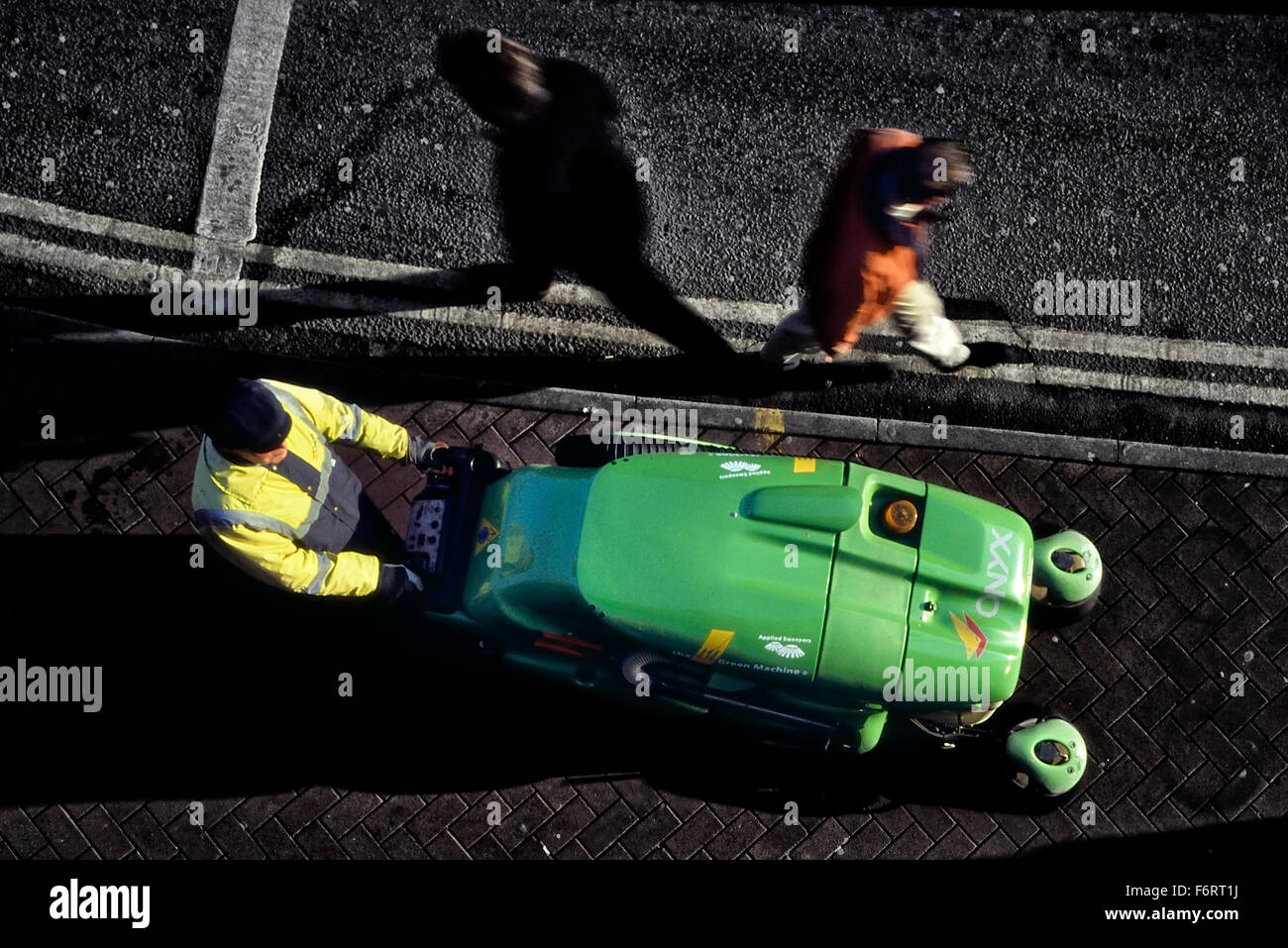 Die grüne Maschine street Cleaner. Hastings GROSSBRITANNIEN Stockfoto