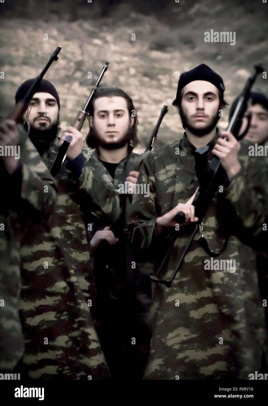Islamischer Staat im Irak und der Levante-Propaganda-Foto zeigt ISIS Militanten mit Waffen. Stockfoto