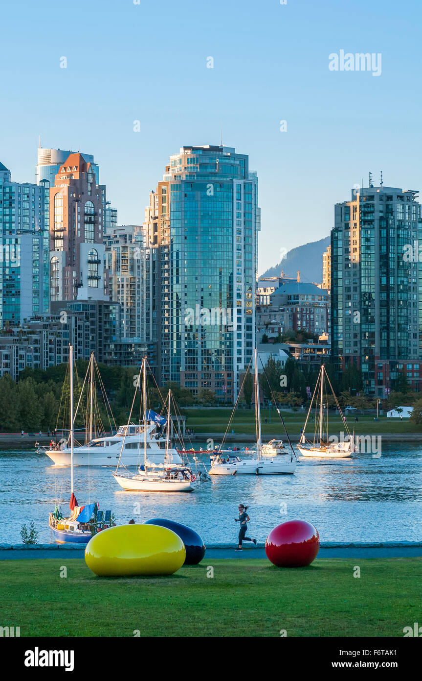 Jelly Bean Skulptur namens Liebe Ihre Bohnen von Cosimo Cavallaro, Charleson Park, False Creek, Vancouver, British Columbia, Cana Stockfoto