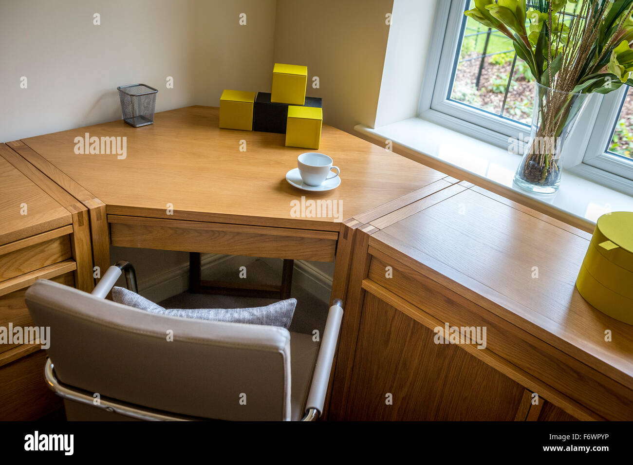 Moderne Büro in einem modernen Haus. Stockfoto
