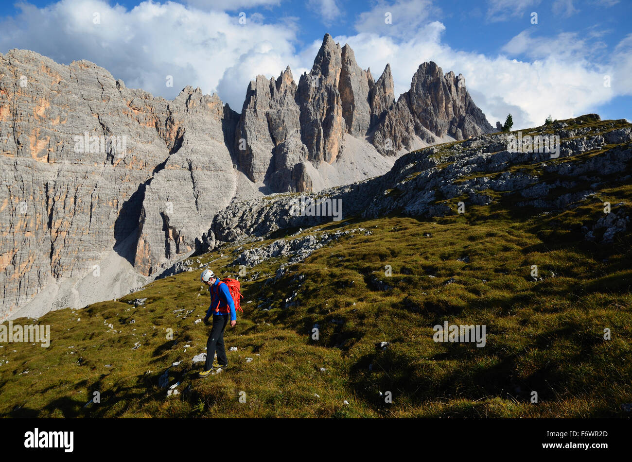 Walker, Croda da Lago, Ampezzaner Dolomiten, Veneto, Italien Stockfoto