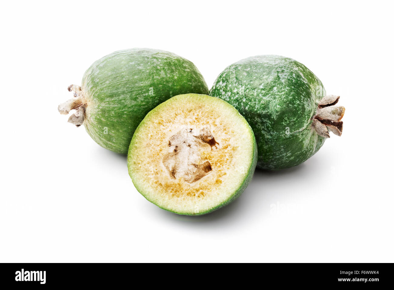 Feijoa-essbare Grüne Frucht ähnelt Guaven. Studio-Shooting, Infinte Schärfentiefe, retuschiert Stockfoto