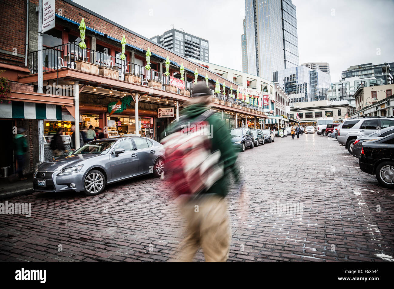 Das Public Market Center auch weltweit bekannt als Pike Place Market in Seattle, Washington Stockfoto