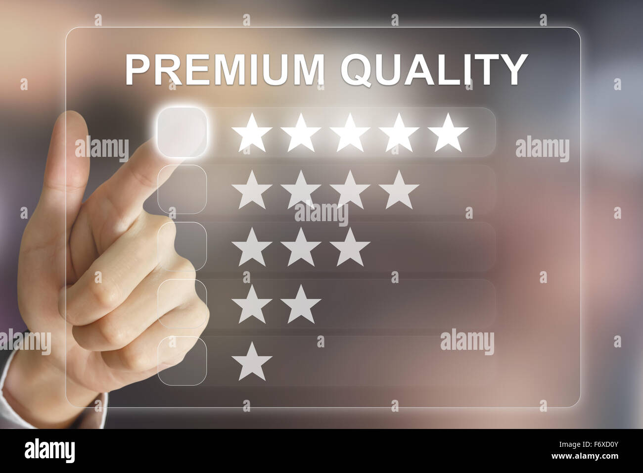 Unternehmen der Hand Sie auf Premium-Qualität auf virtuellen Bildschirm-Schnittstelle Stockfoto