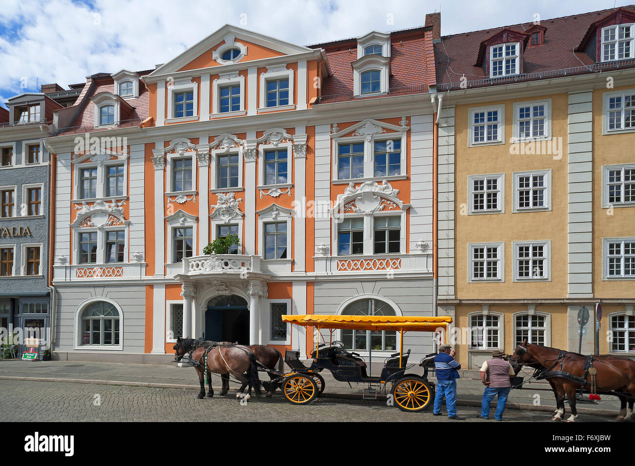 Napoleon-Haus, 1717 Barockhaus mit Pferdekutschen, Obermarkt, Zgorzelec, Oberlausitz, Sachsen, Deutschland Stockfoto