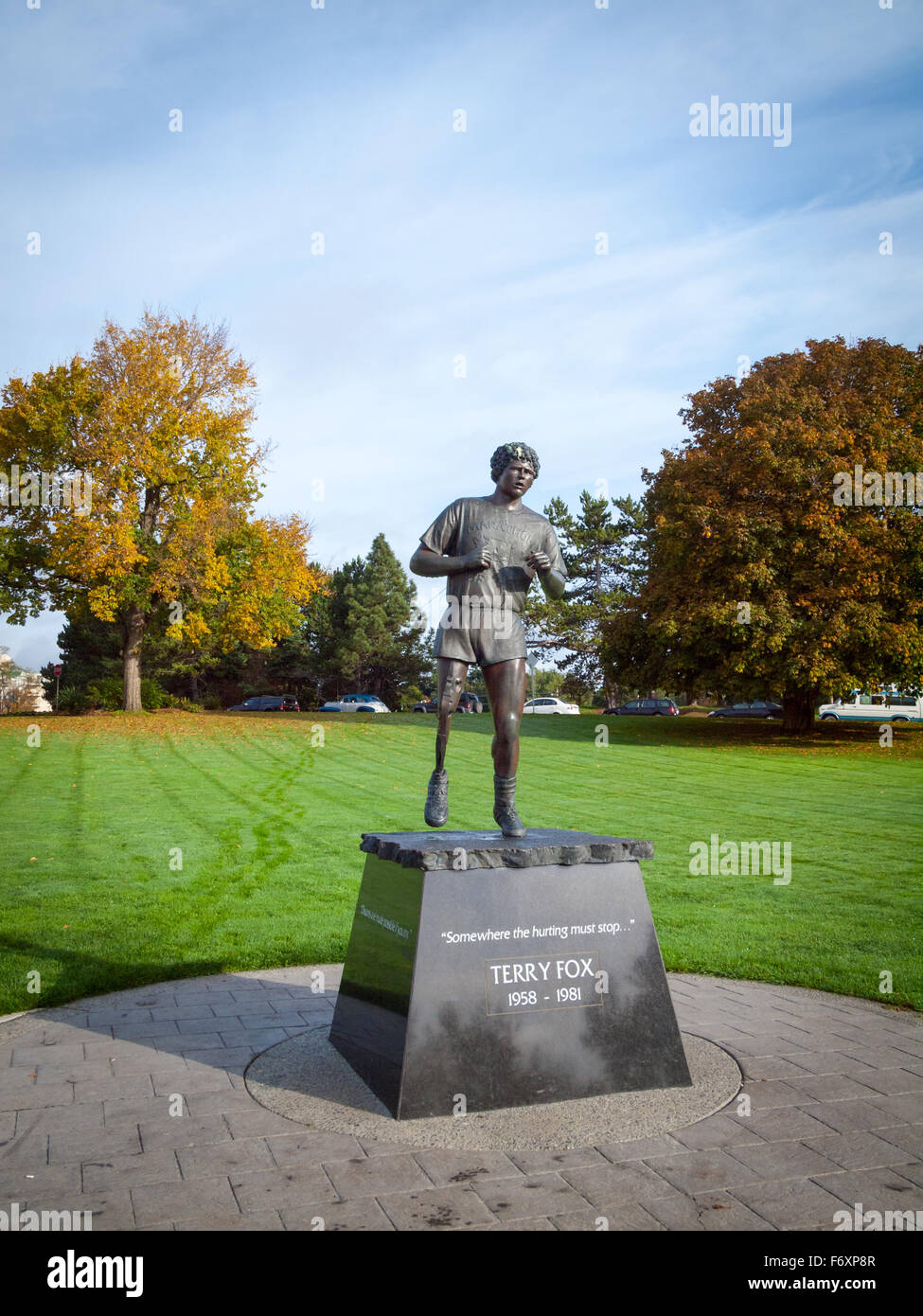 Eine Statue von Terry Fox am MIle Zero in Beacon Hill Park, Victoria, Britisch-Kolumbien, Kanada. Stockfoto