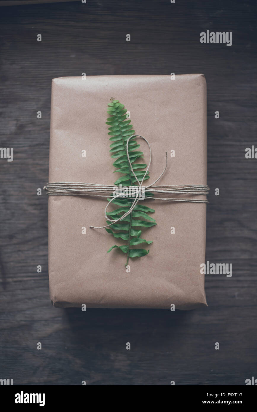 Handmade gewickelt Weihnachtsgeschenk Stockfoto