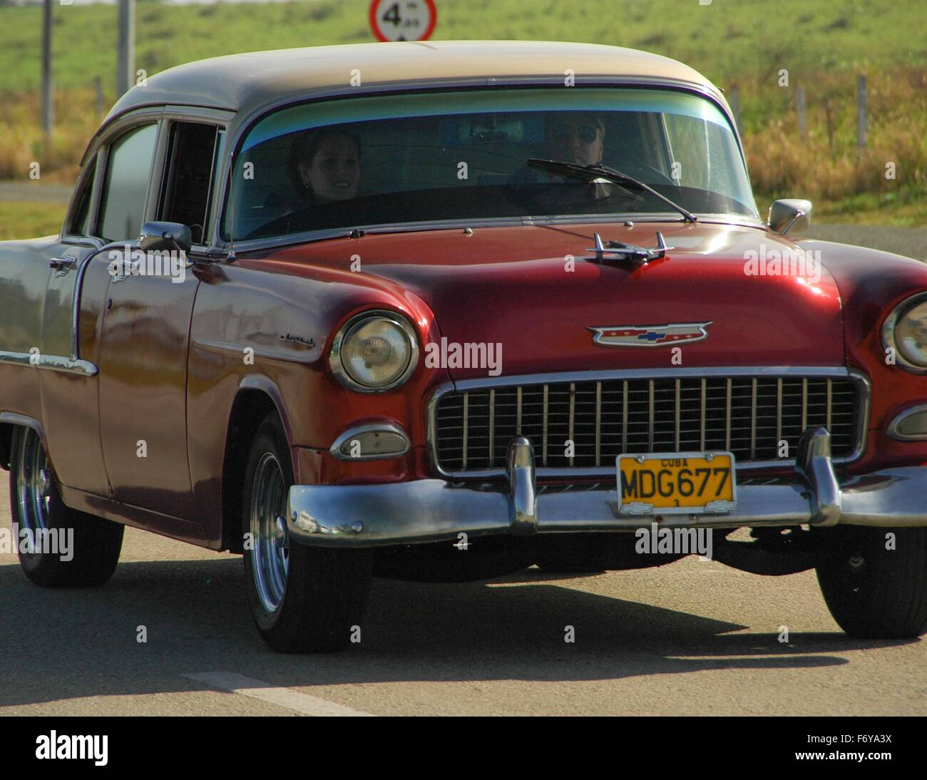 50er Jahre Autos sind in Kuba gesehen. Stockfoto