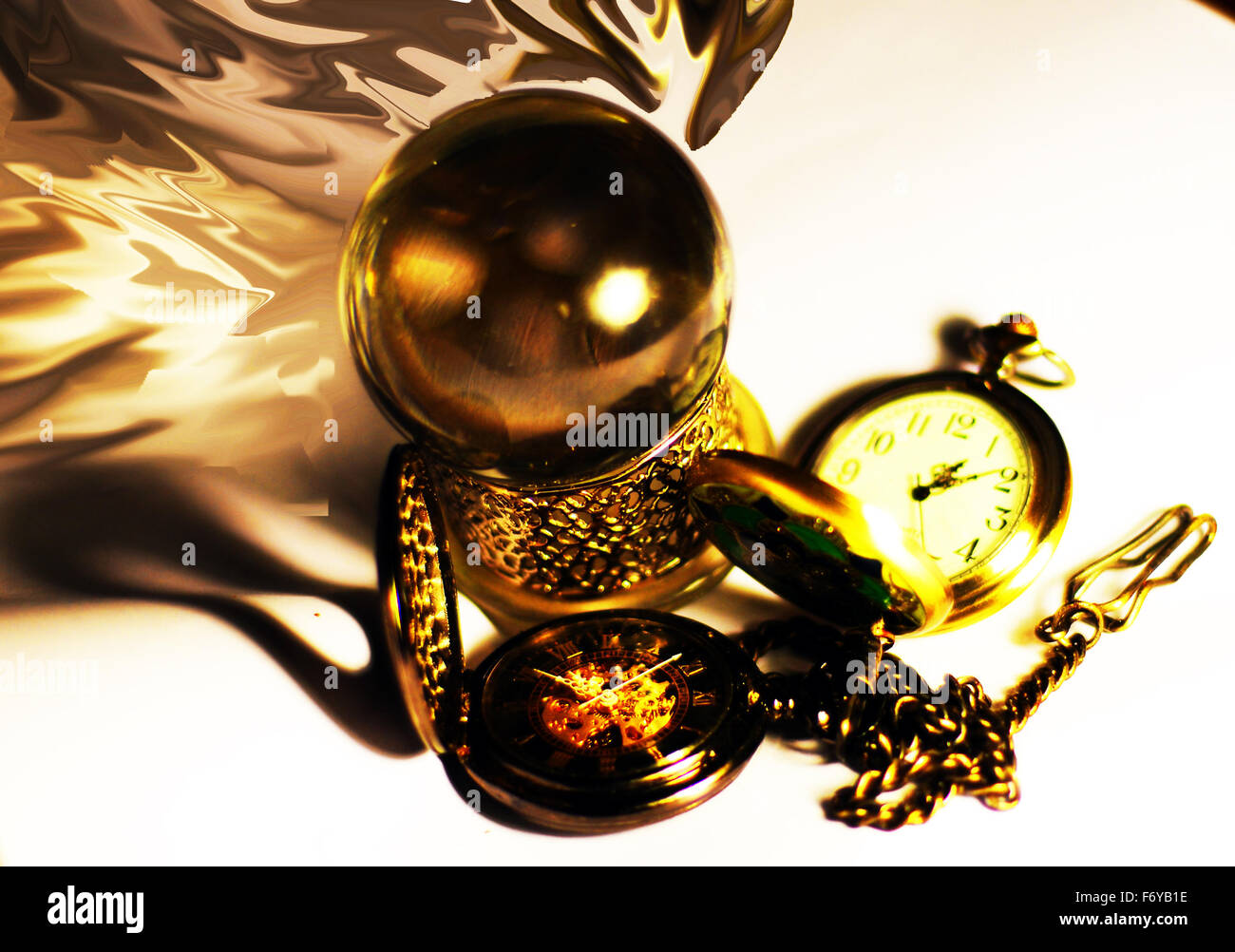 Kristallkugel, abstrakt, Uhr, Uhren, gold, Kette Stockfoto