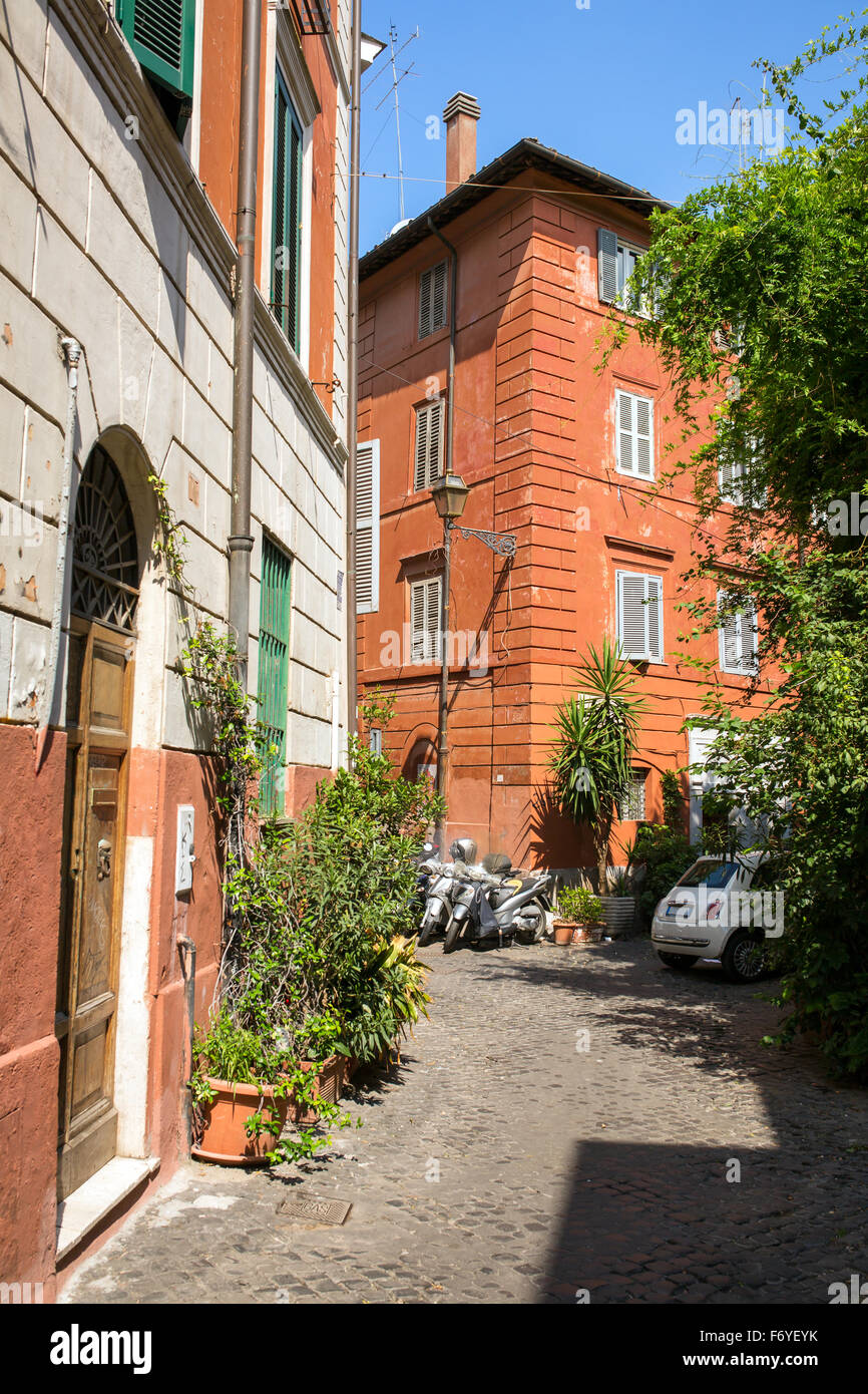 Gemütlich Straße im Stadtteil Trastevere von Rom, Italien Stockfoto