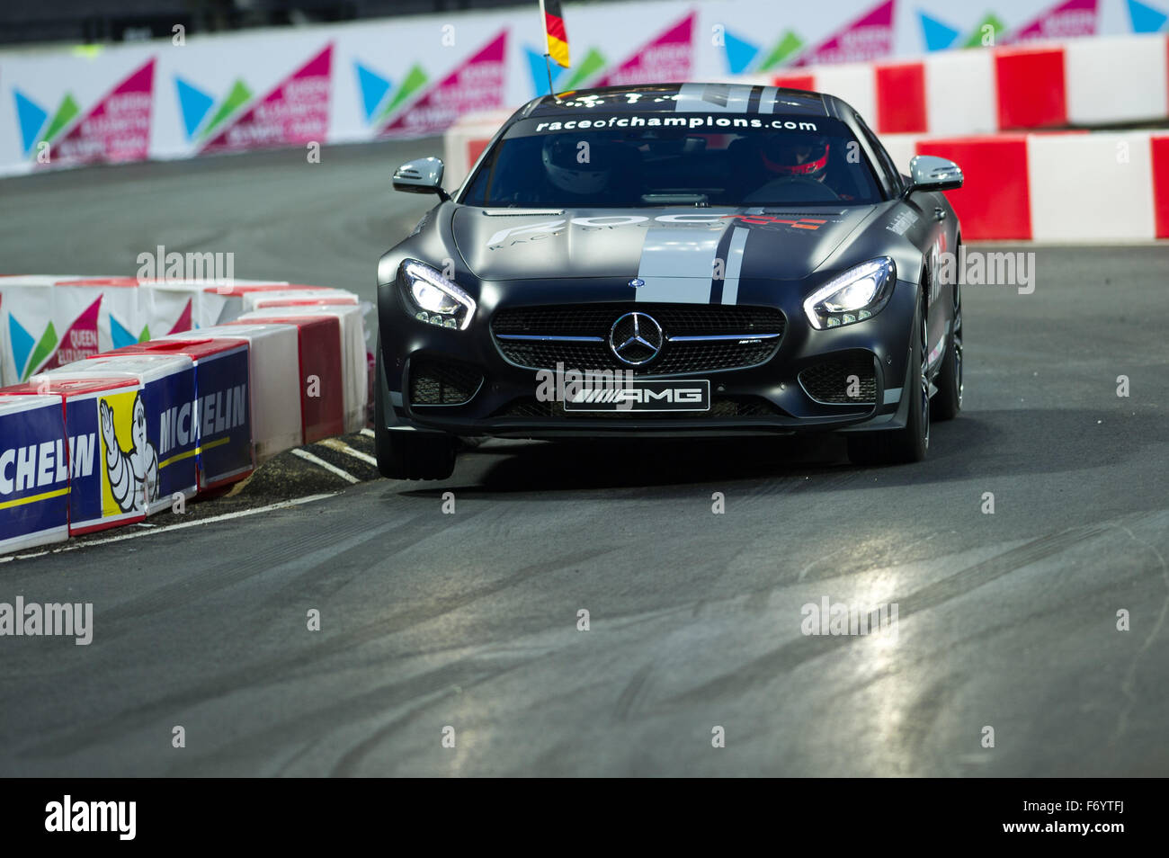 London, UK. 21. November 2015. Nico HŸlkenberg (Deutschland) fährt während des Race Of Champions im The Stadion am Queen Elizabeth Olympic Park am 21. November 2015 in London, Vereinigtes Königreich. Bildnachweis: Scott Dennis/Alamy Live-Nachrichten Stockfoto
