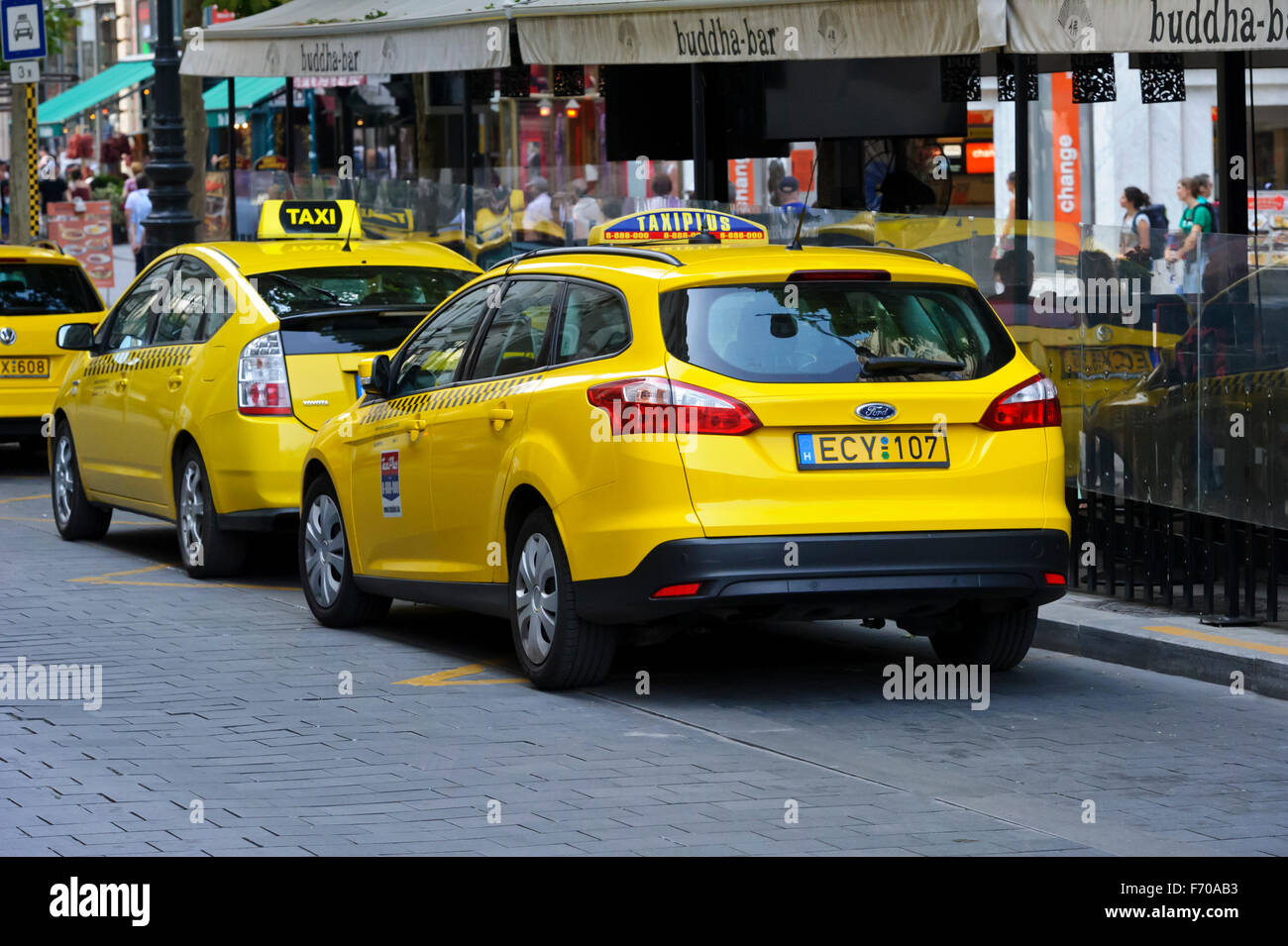 Taxi in budapest hungary Fotos und Bildmaterial in hoher Auflösung