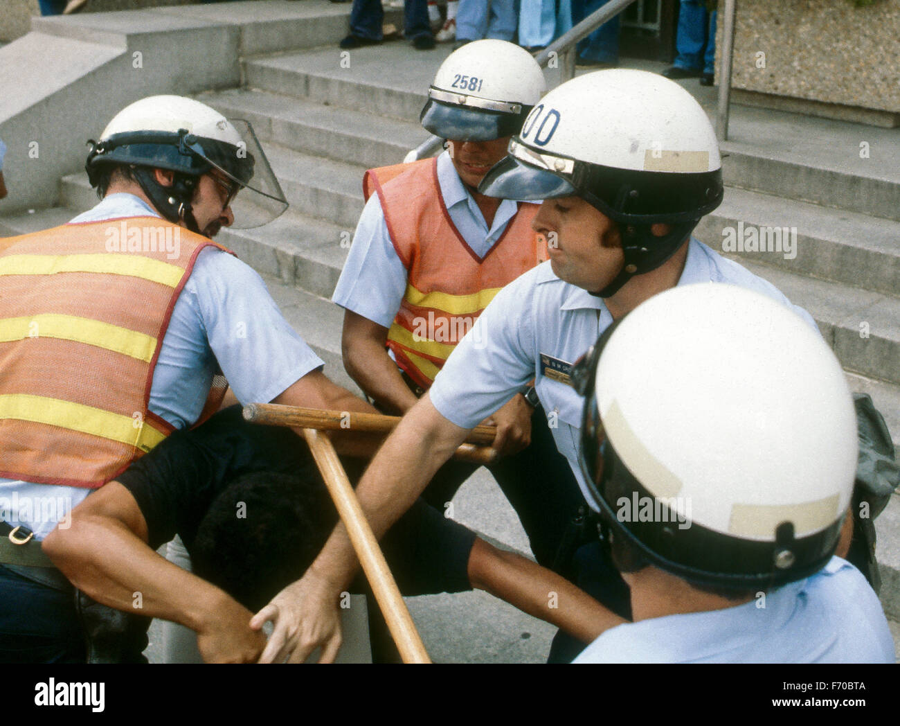 Washington, DC. 27. Juli 1980 DC USA und USA. Park-Polizei Zusammenstoß mit iranischer Studentendemonstranten in der Nähe des weißen Hauses Stockfoto