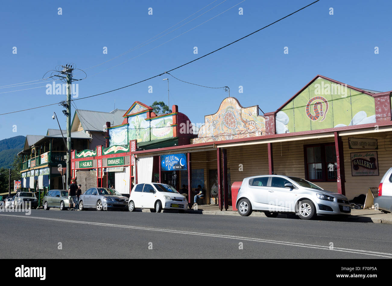 Geschäfte in der Hauptstraße, Nimbin, nördlichen New South Wales, Australien Stockfoto
