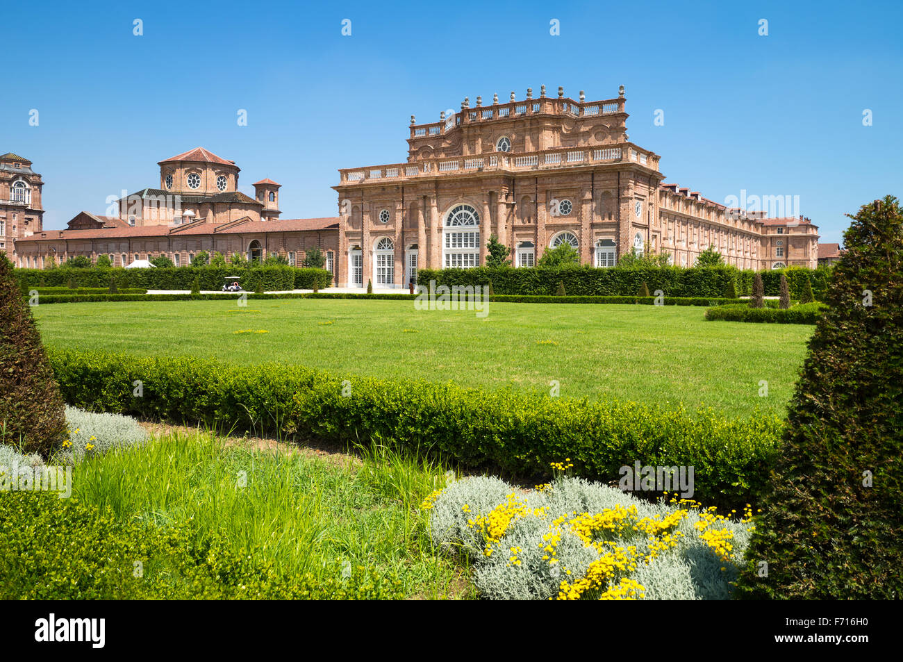 Italien, Venaria, Königspalast, die Juvarriane Ställe vom Garten aus gesehen Stockfoto