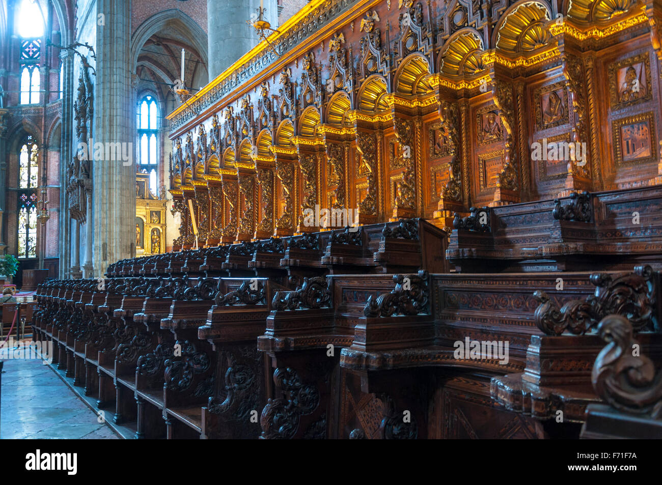 Basilika Santa Maria Gloriosa dei Frari Kirche geschnitzt Pew Detail in Venedig, Italien Stockfoto