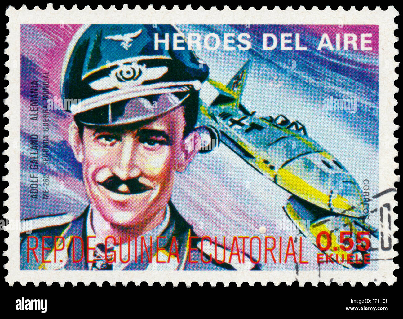 ÄQUATORIAL GUINEA - CIRCA 1977: eine Briefmarke gedruckt in Äquatorial-Guinea zeigt Adolf Galland, deutscher pilot Stockfoto