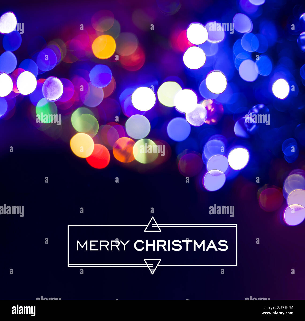 Frohe Weihnachten-Design: einfache abstrakte Bezeichnung auf hellem Hintergrund echte Bokeh. Ideal für Urlaub Grusskarte, Weihnachts-Plakat Stockfoto