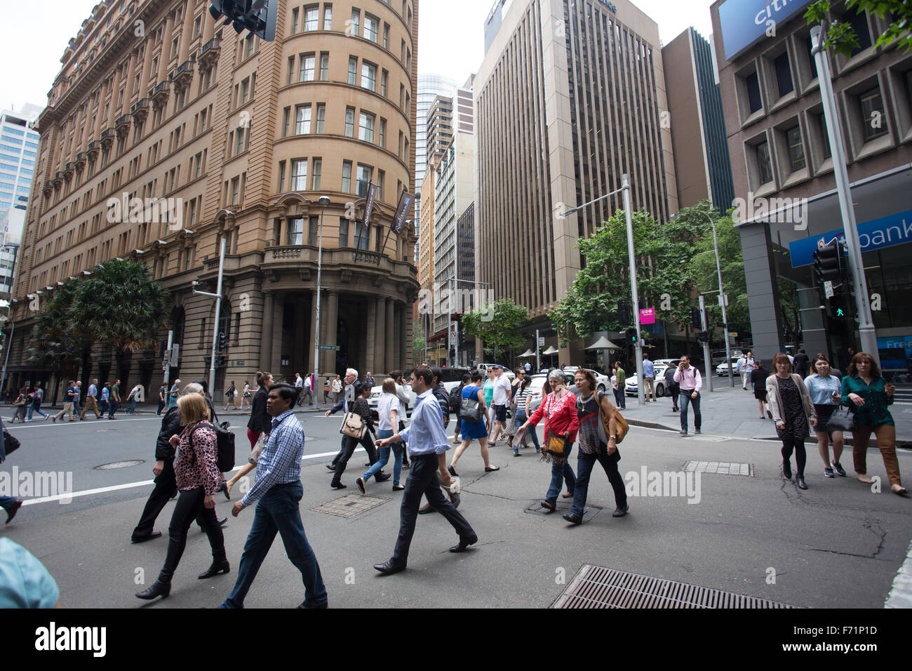 Menschen kreuzenden Straße Sydney Stockfoto