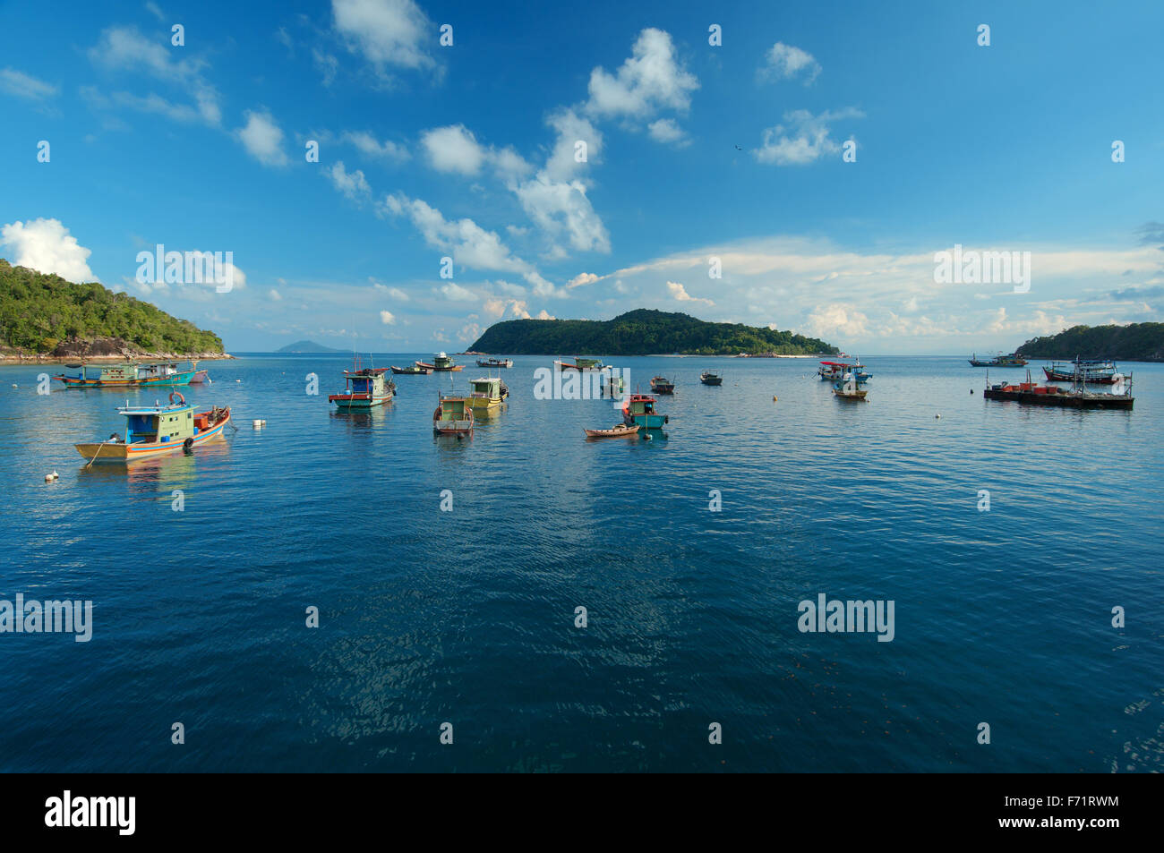 Viele Boote in der Golf Redang Island, Malaysia, Asien Stockfoto