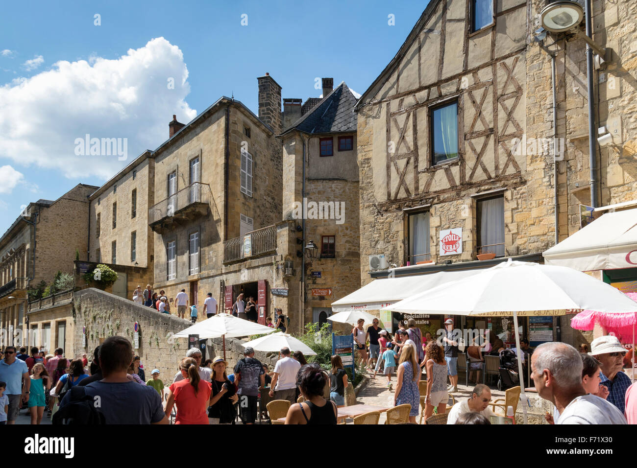 Die mittelalterliche Stadt von Sarlat-la-Caneda im Südwesten Frankreichs Stockfoto
